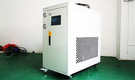 分體式冷水機(jī)與其它冷水機(jī)有何區(qū)別呢？