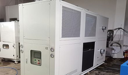 （風(fēng)冷螺桿式冷水機工作原理是什么）工業(yè)冷水機的主要規(guī)格參數(shù)有哪些？